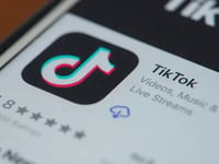 tiktok sluit zich aan bij de technologiecoalitie tegen kindermisbruik