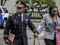una ex pareja del ejercito evita mas tiempo de prision en un caso de abuso de menores