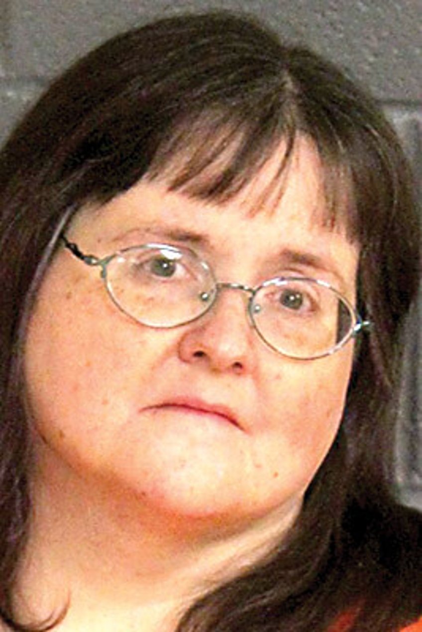 una mujer es condenada a entre 10 y 20 anos en un caso de abuso sexual y pornografia