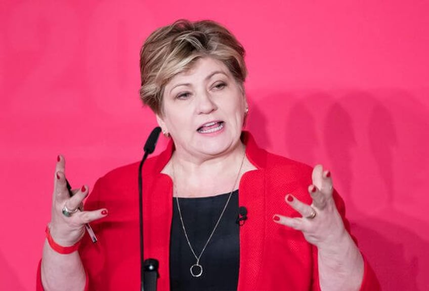 uno de cada cinco casos de abusos sexuales a menores indebidamente indulgentes es revisado por el fiscal general