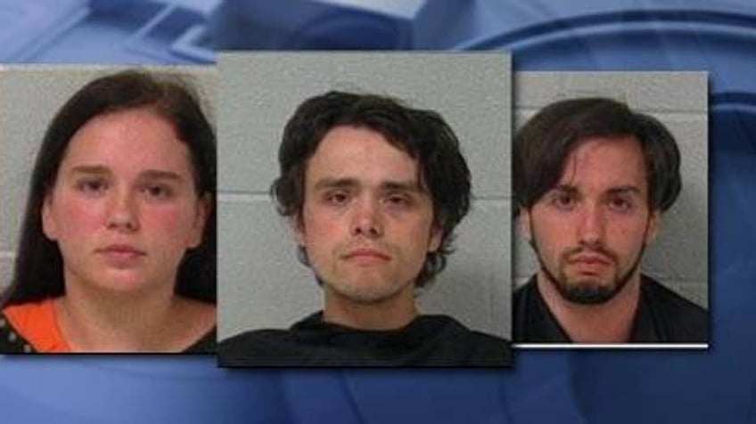 vijf carroll county familieleden gearresteerd voor kindermishandeling