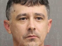 voormalig agent veroordeeld tot 40 jaar voor molesteren kind in acadia parish