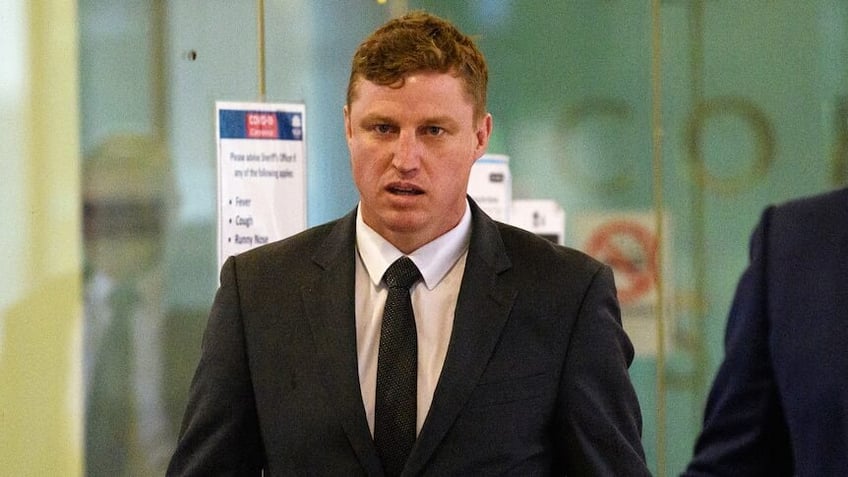 voormalig nrl ster brett finch walgde van mezelf omdat hij berichten over seksueel misbruik van kinderen stuurde om aan drugs te komen rechtbank verteld