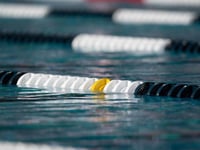 voormalig waterpolocoach uit californie veroordeeld voor meerdere aanklachten van seksueel misbruik