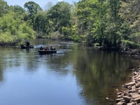 vrouw aangeklaagd voor kindermisbruik en doodslag na verdrinking van 6 jarige jongen in edisto river